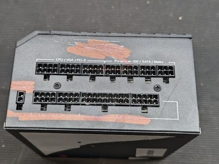Блок живлення Asus Rog Strix 850W без шнура та кабелів, б/у Робочий