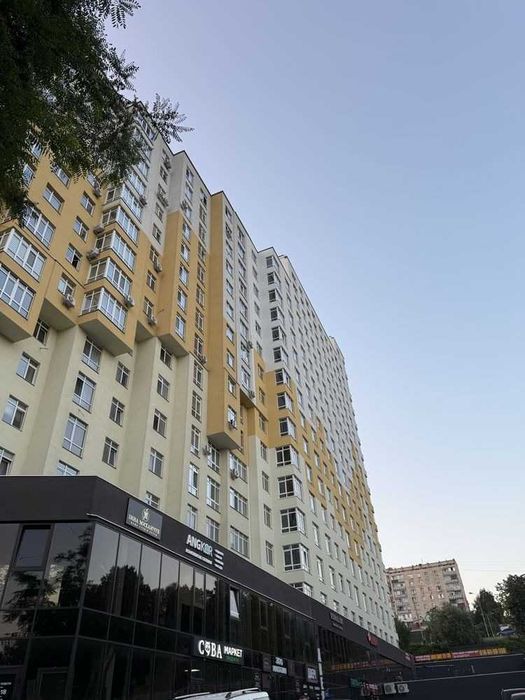 Простора 2 кімнатна квартира в ЖК Свобода (Виставка)  (41218)