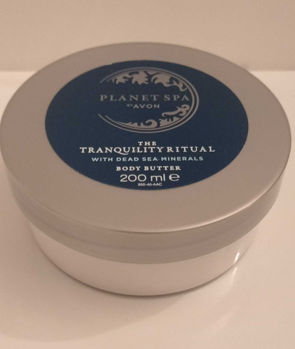 Kojąco-nawilzające masło do ciała