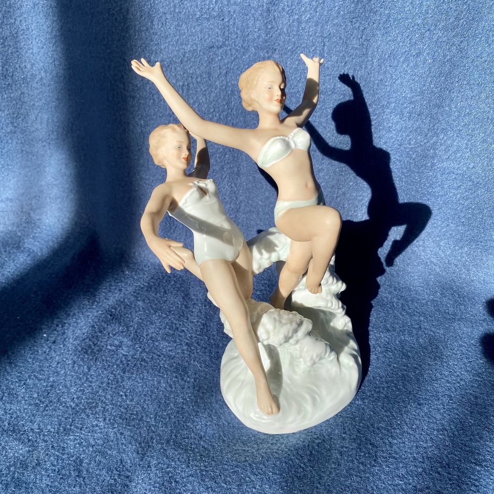 Фарфоровая статуэтка Дама «Бегущие по волнам» Германия/Wallendorf
