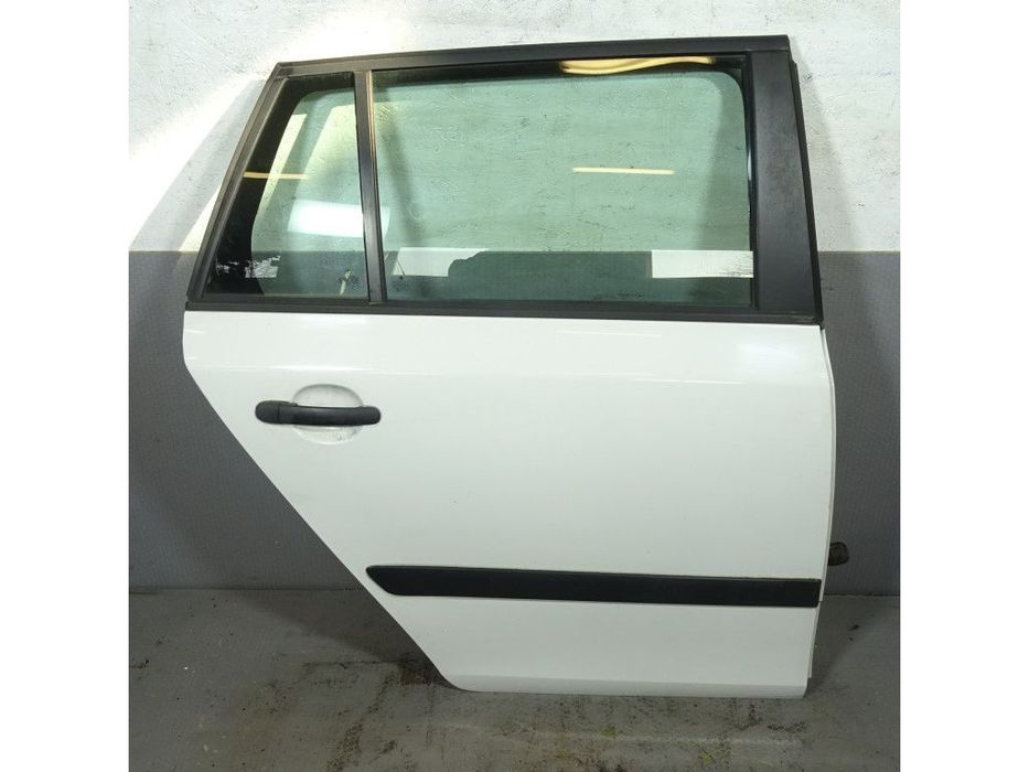 SKODA FABIA II 2 KOMBI DRZWI TYŁ PRAWE  1026