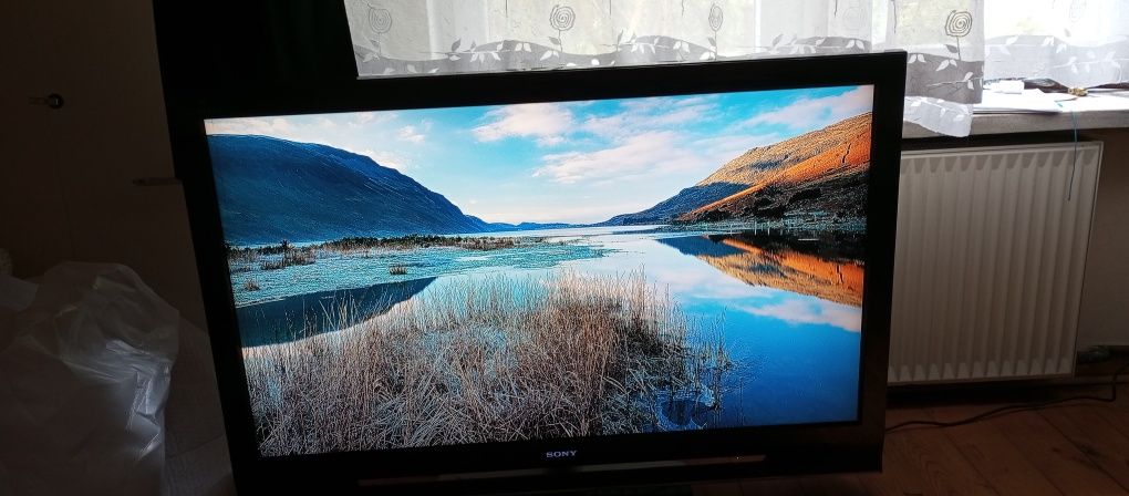 Sony Bravia 52  KDL-52W4500