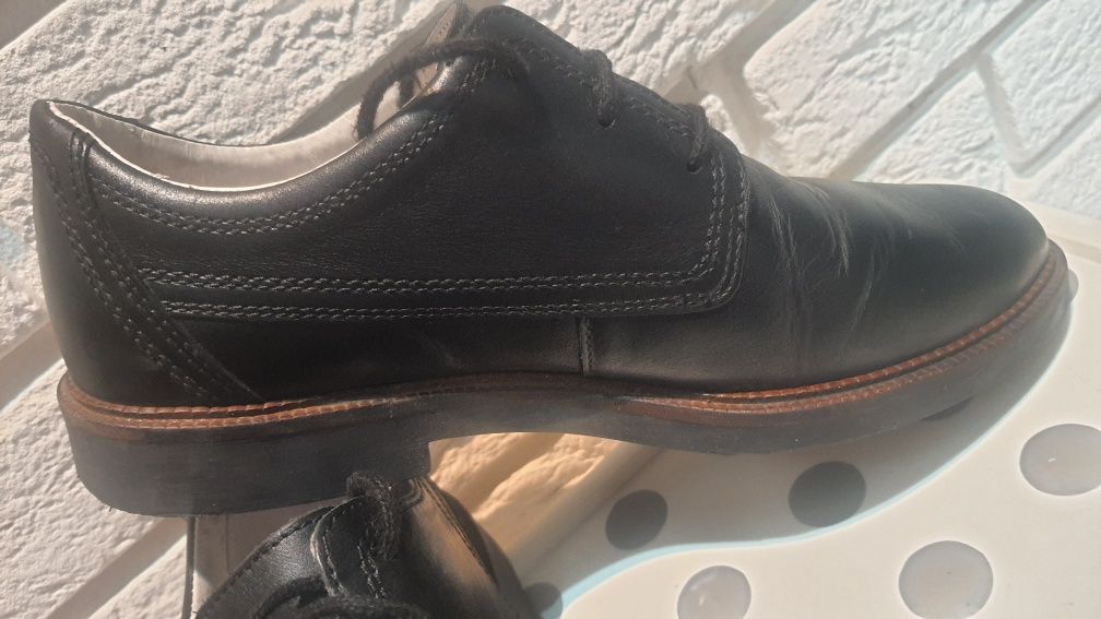 BARTEK buty wizytowe r.39