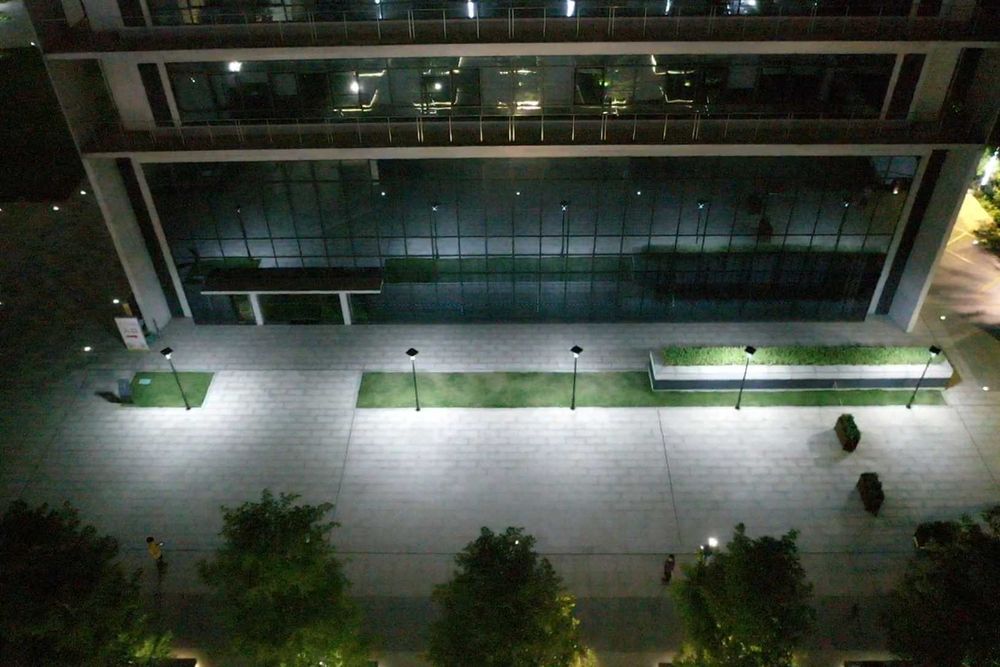 Lampa solarna parkowa LED P-07 (LED 12W 1500LM panel 20W LiFePO4 20Ah)