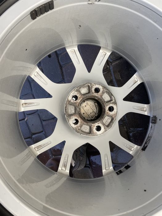 Диски Audi R18 Резина Michelin 235/50