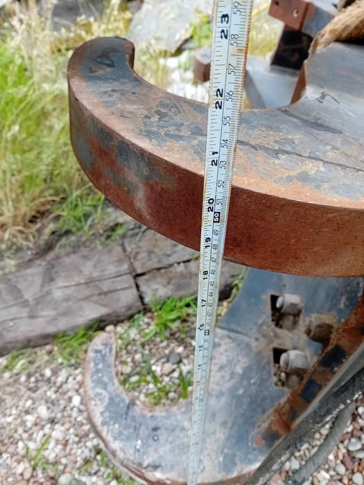 Głowica obrotowa do koparki