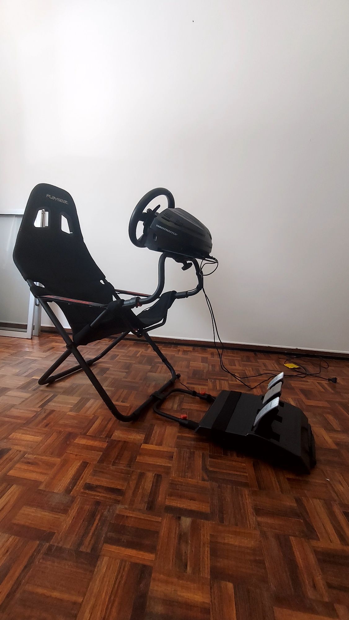 Gamer ' Volante cockpit trustmaster T300rsGt Playseat GT7