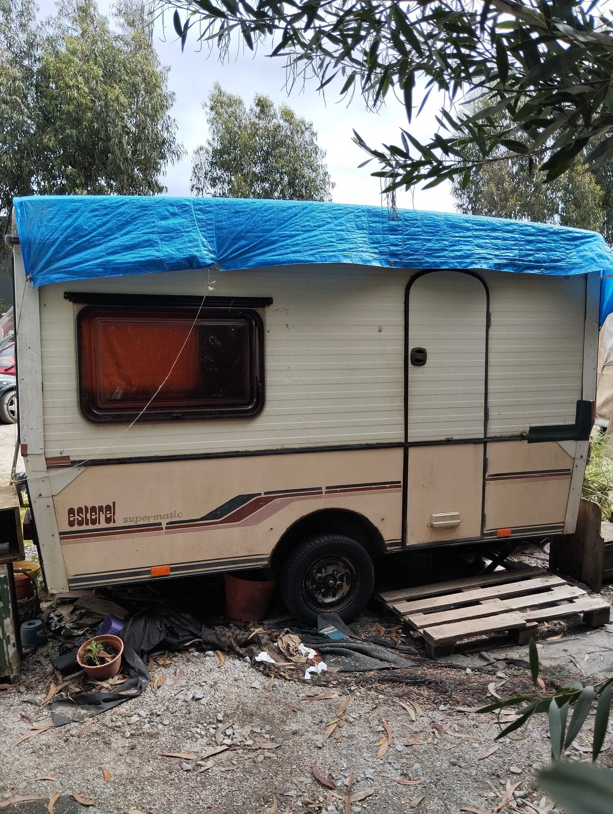 Esterel '84 Supermatic S15 Folding Caravan