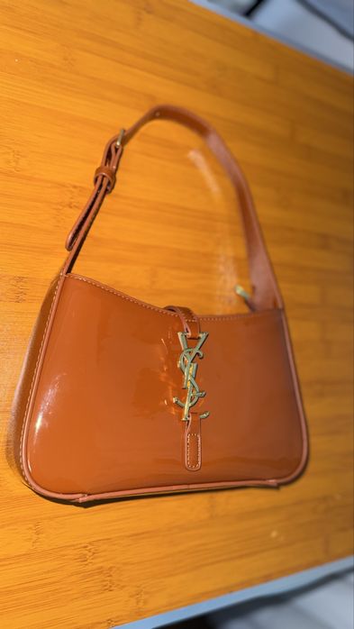 Bolsa YSL castamha