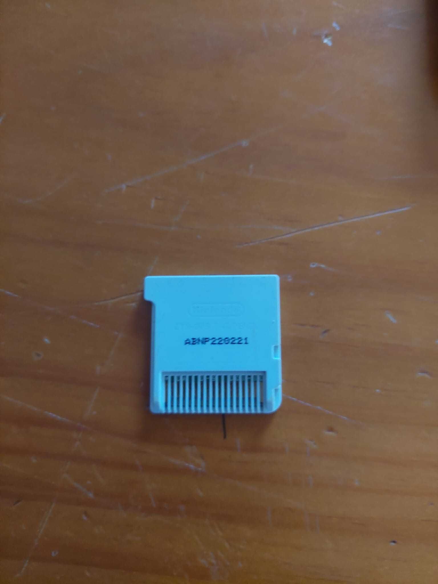 Vendo Nintendo 2DS com dois jogos
