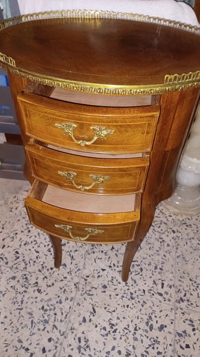 Mesa de apoio clássica