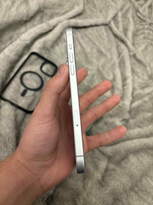 IPhone 15 PLUS 128GB +etui i folia na telefon