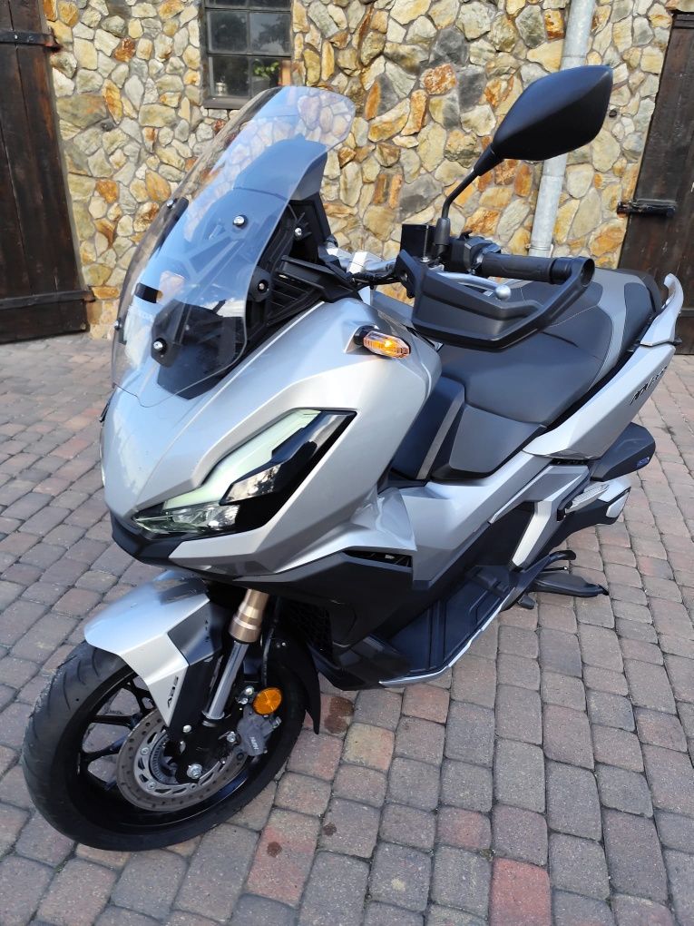 Skuter ADV350 rok 2022