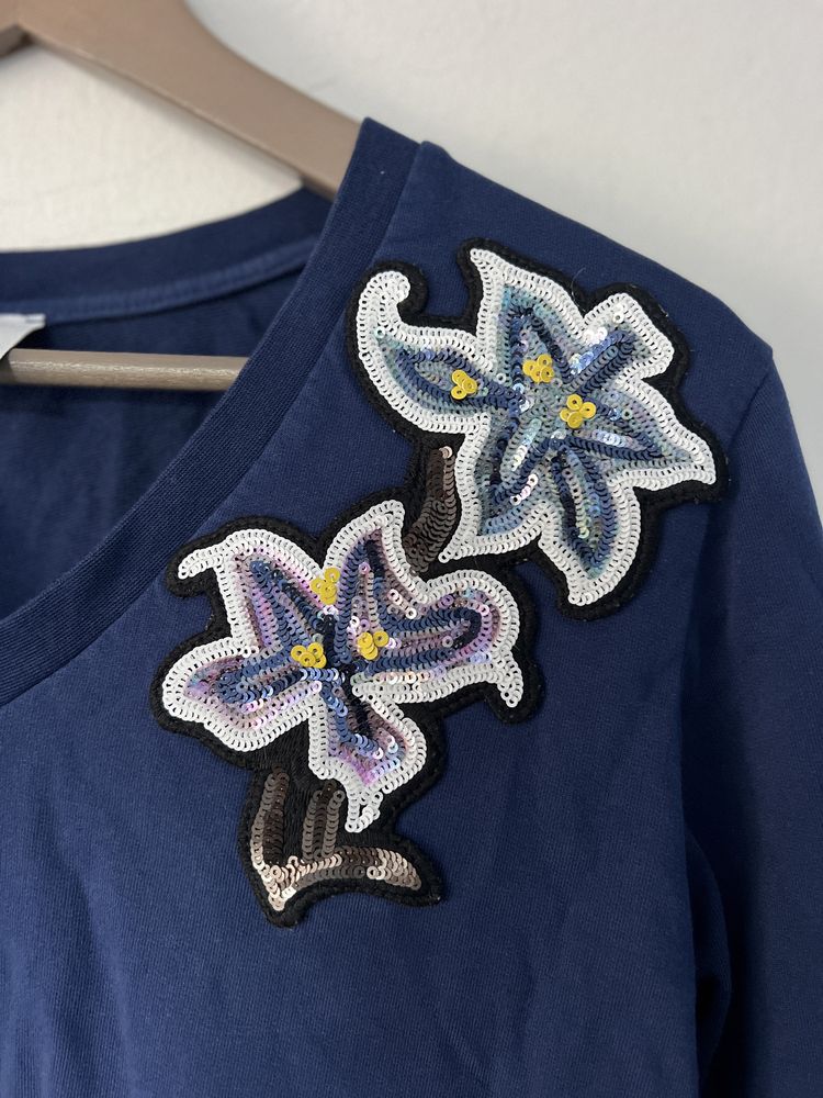 Twin Set granatowa bluza z aplikacją i ściągaczem