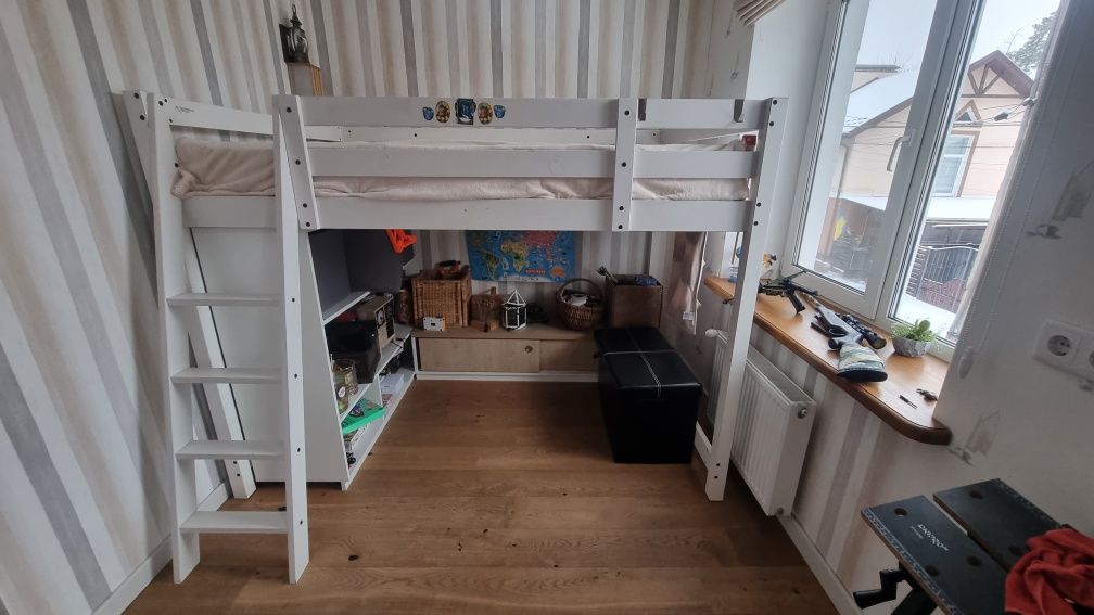 Високе ліжко IKEA