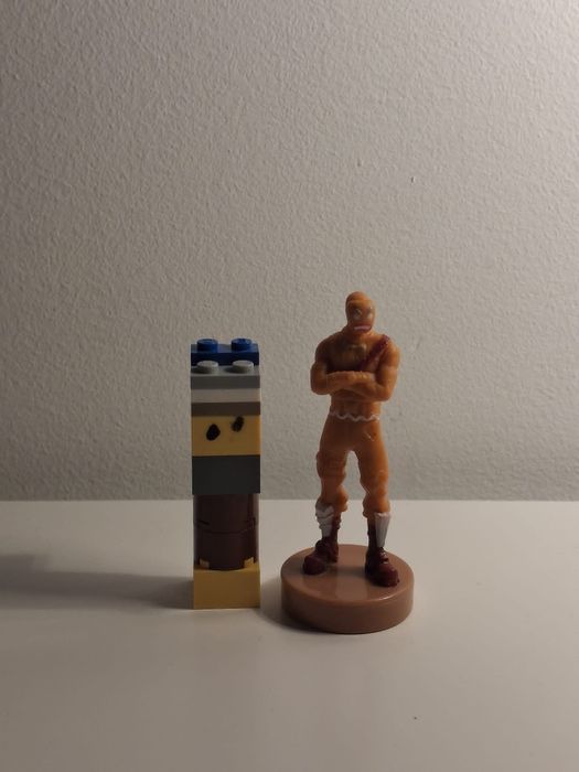 4 figuras fortnite