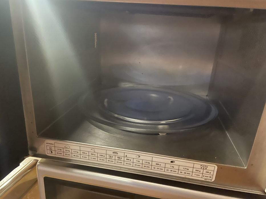 Microondas Moulinex avariada