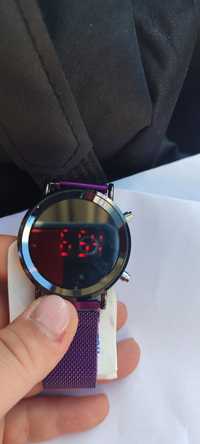Zegarek damski LED z piaskiem magnetyczny