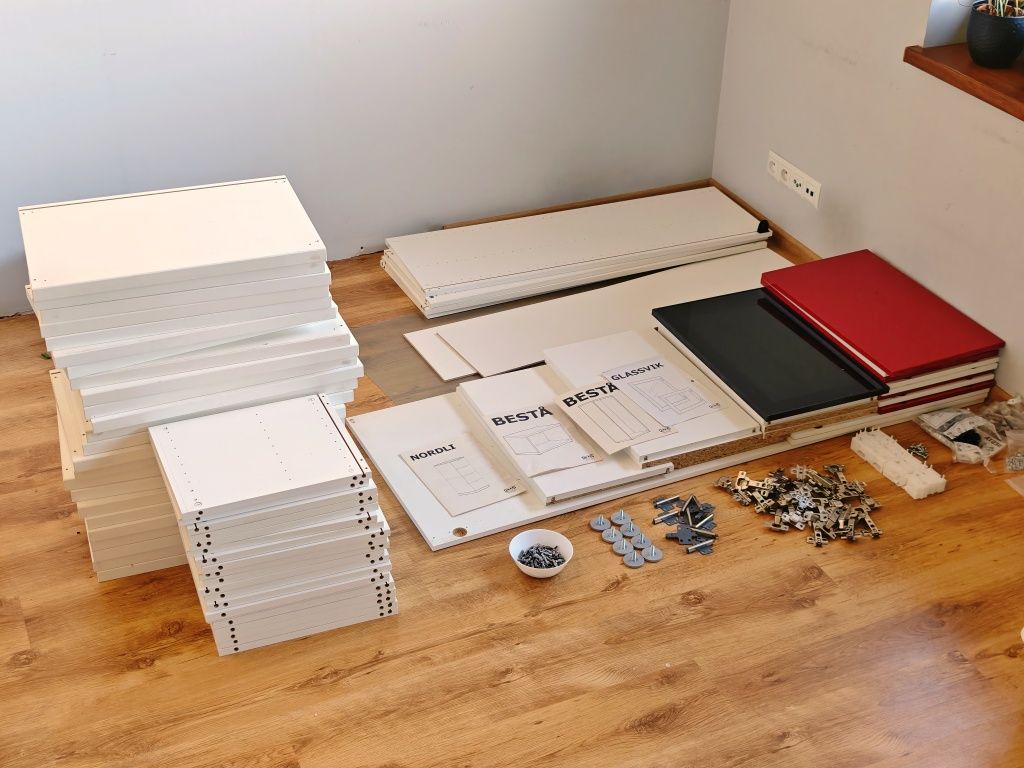 Zestaw mebli Besta IKEA stan dobry. Meblościanka.