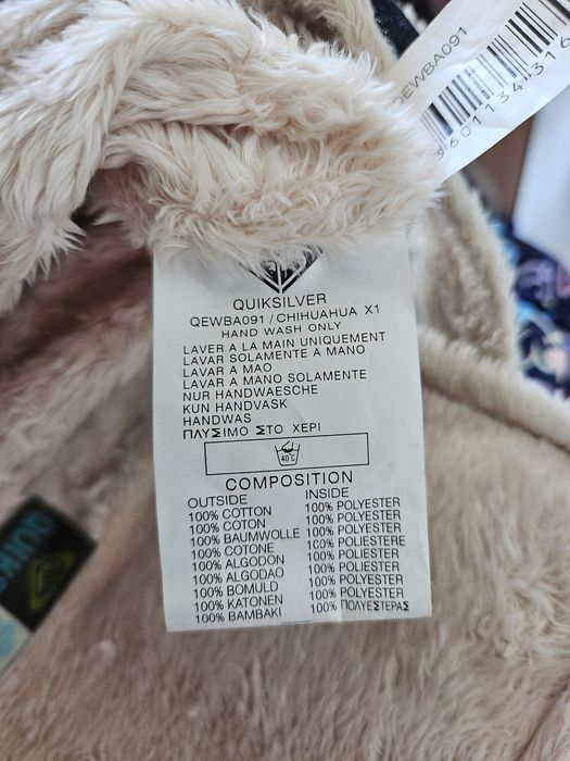 Mala da QuikSilver em ganga com pêlo