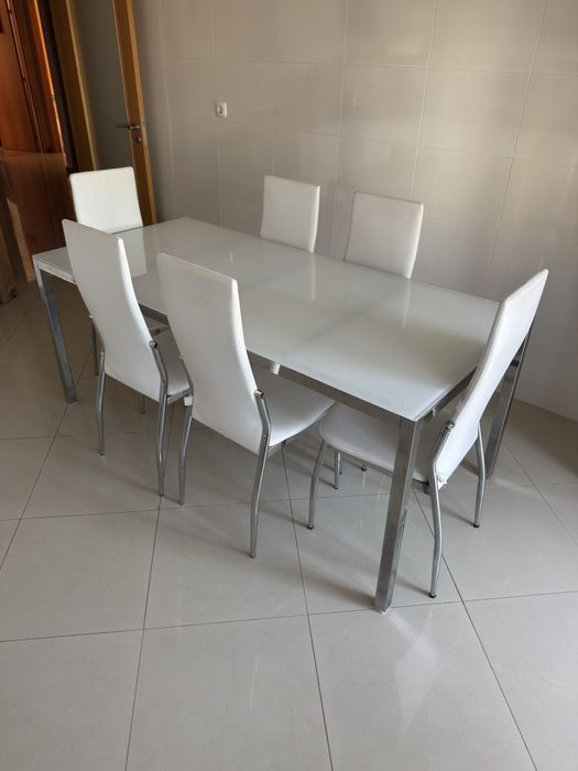 Mesa vidro cromado IKEA + 6 cadeiras