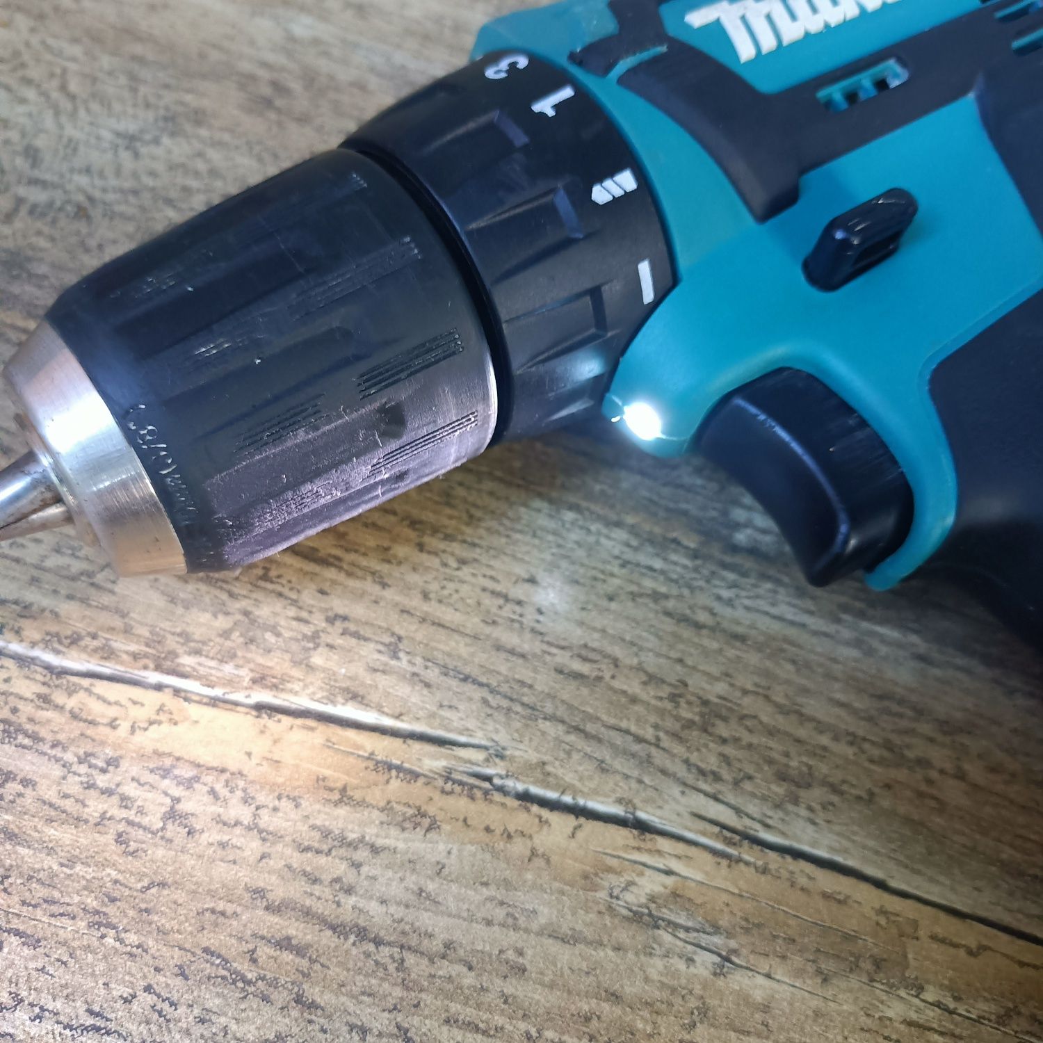 Makita 10,8-12V Wkrętarka DF 333D+Bateria Zestaw BDB
