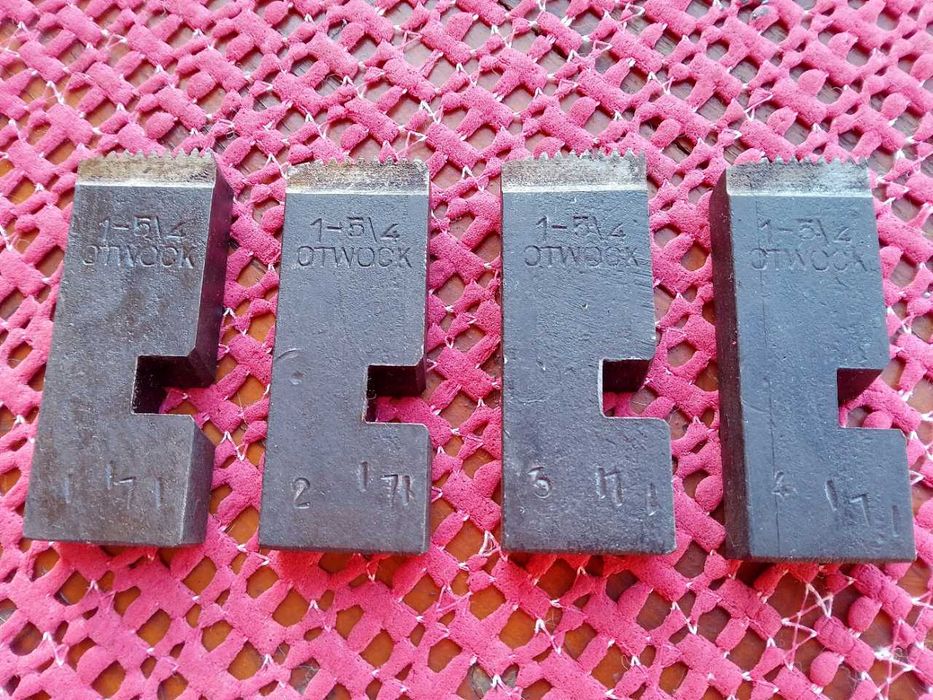 Noże do gwintownicy OTWOCK  1 - 5/4 komplet