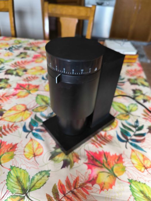 Moinho de Café Fellow Opus