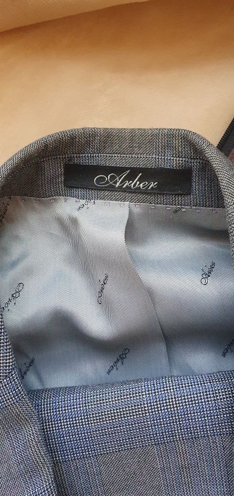 Чоловічий костюм Arber