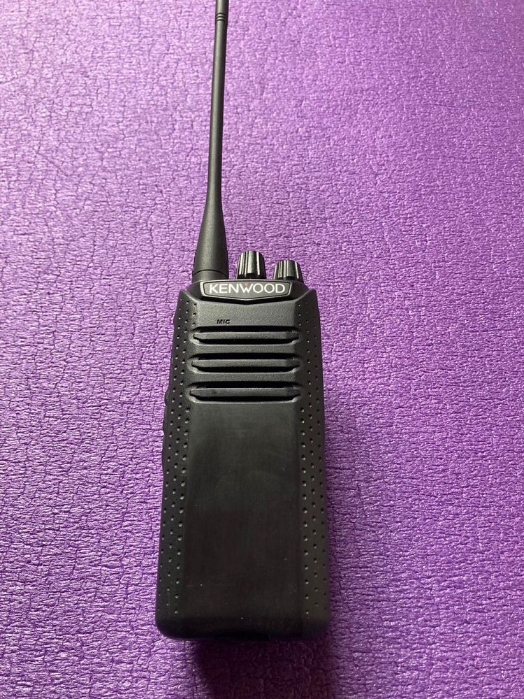 Kenwood TK-D340-E UHF цифра/апалог 4вт. 400-470