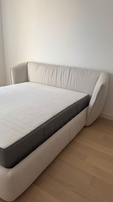 Too Night bed Ivory Color