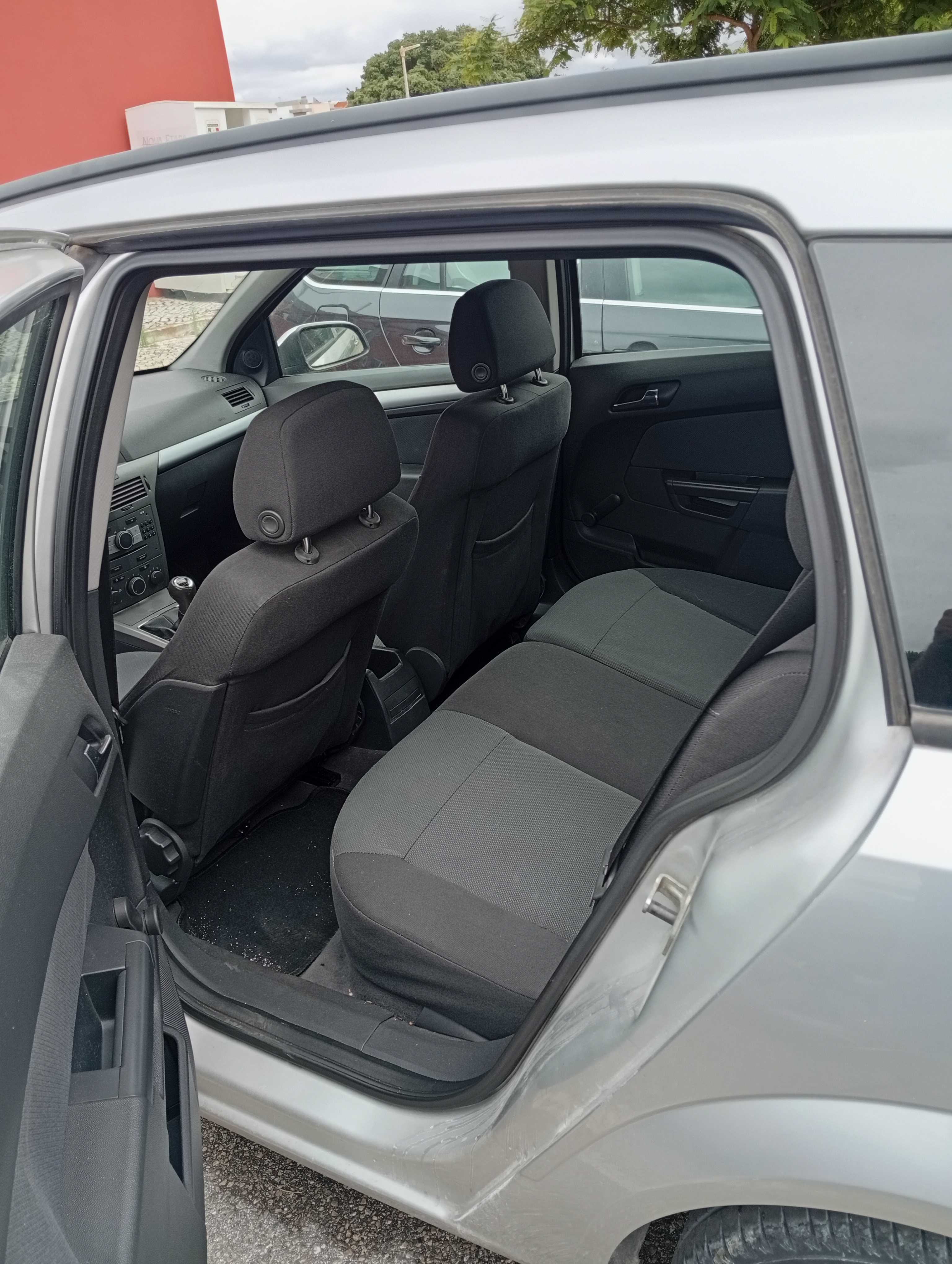 Opel Astra caravan