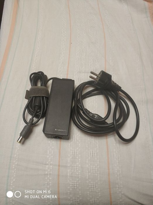 Блок живлення, зарядне Lenovo 90W 20V