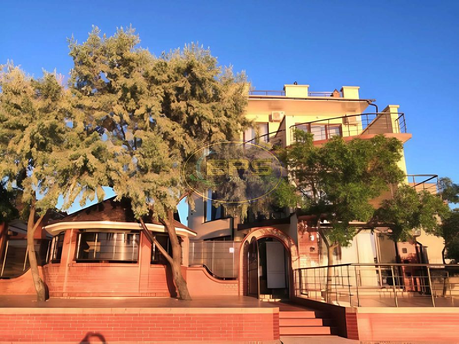 Люкс-готель у Затоці. 16 номерів + 4 котеджі — готовий бізнес!