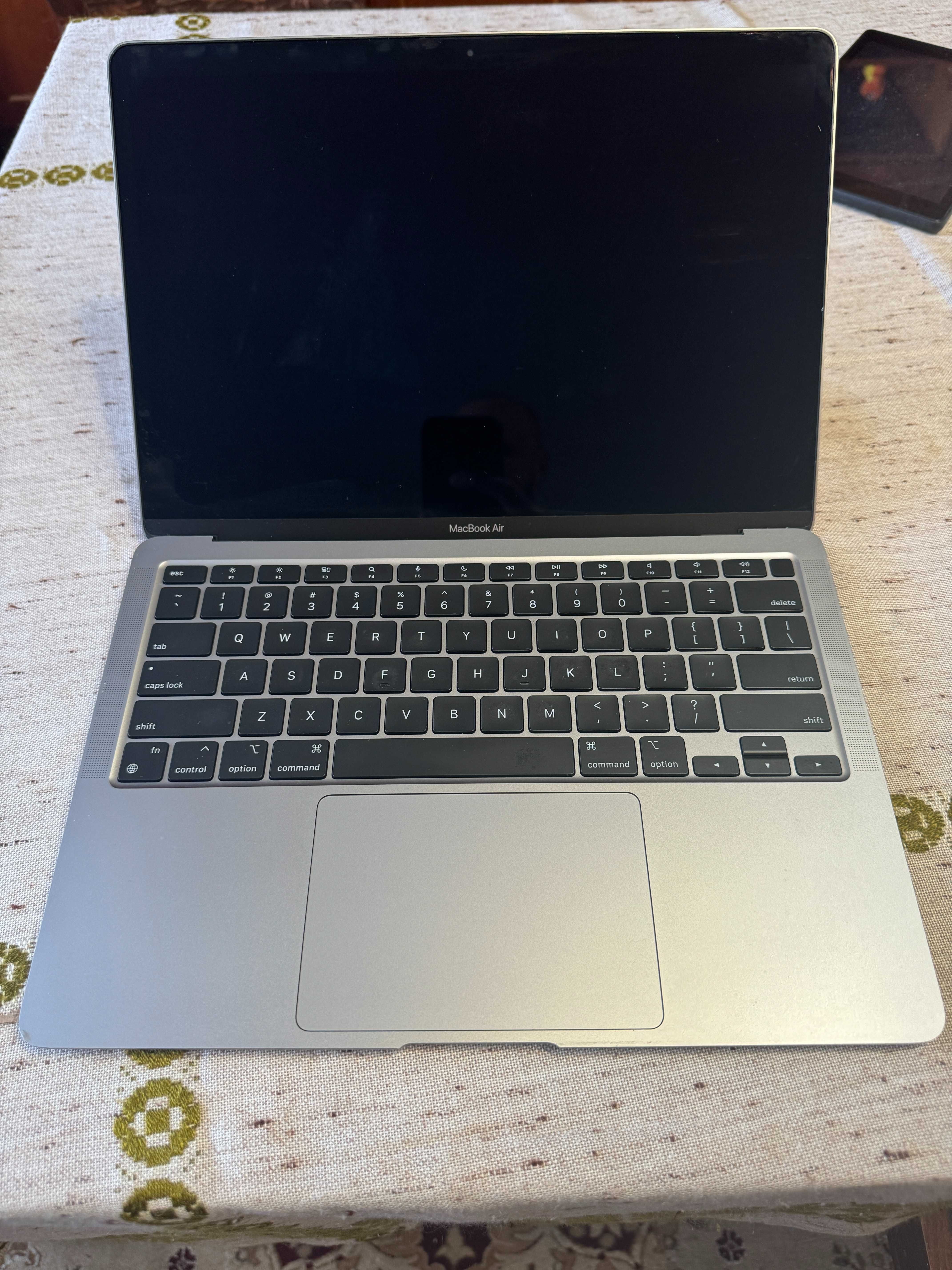 Макбук MacBook Air M1 2020 Space Gray A2337 на запчастини iCloud