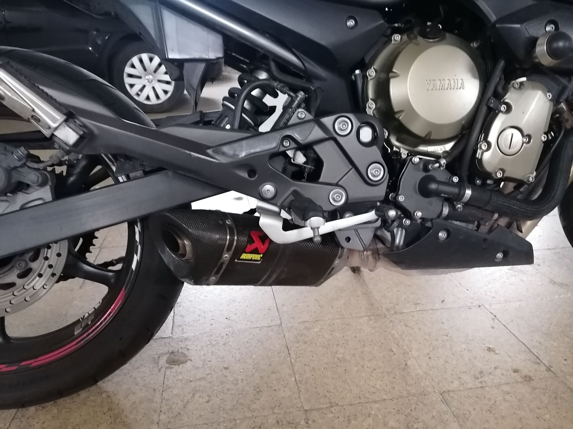 Yamaha XJ6 2010 Akaprovik