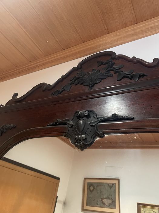 Grande Espelho em Madeira