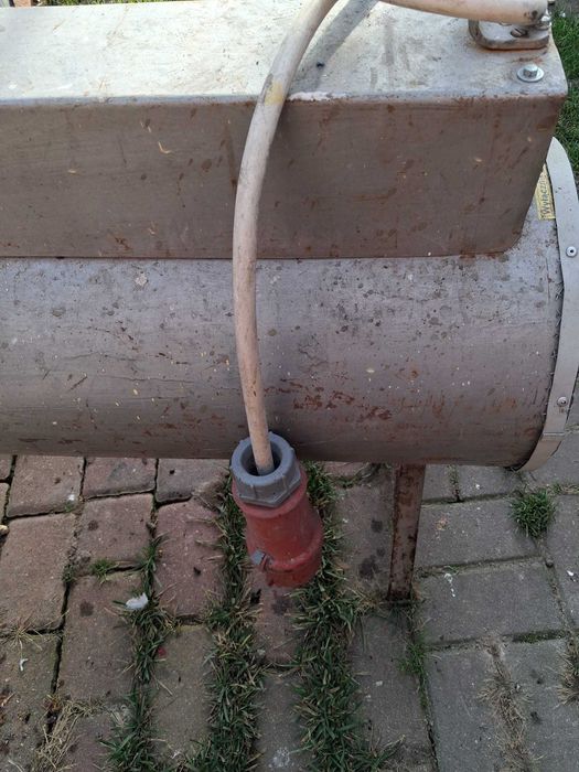 Nagrzewnica - dmuchawa budowlana , mocna .