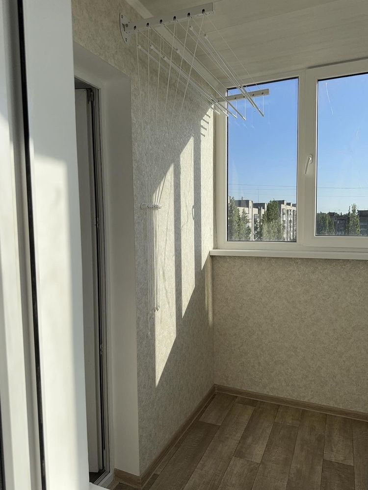 Продаж 1 кімнатної квартири з новим євроремонтом вул. Космонавтів.