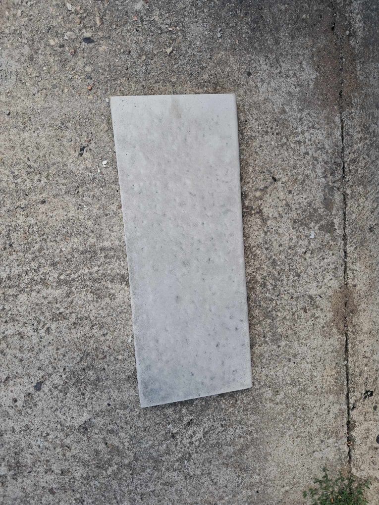 Krawęznik betonowy