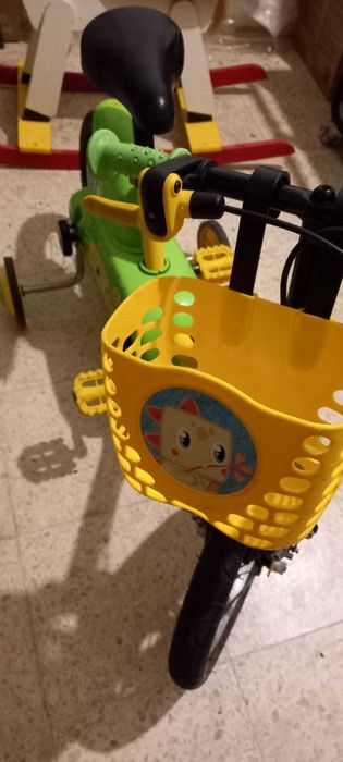 Bicicleta de aprendizagem para criança