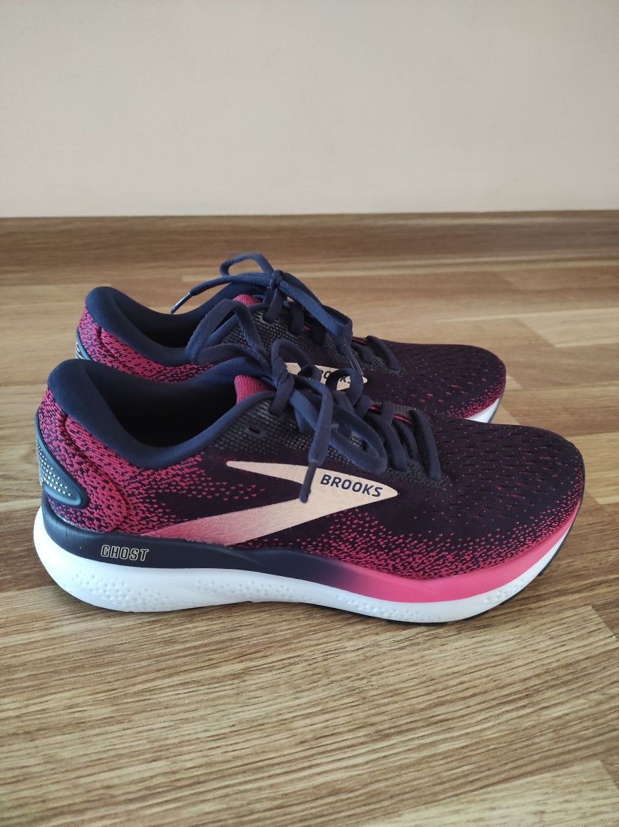 Жіночі кросівки Brooks Ghost 16