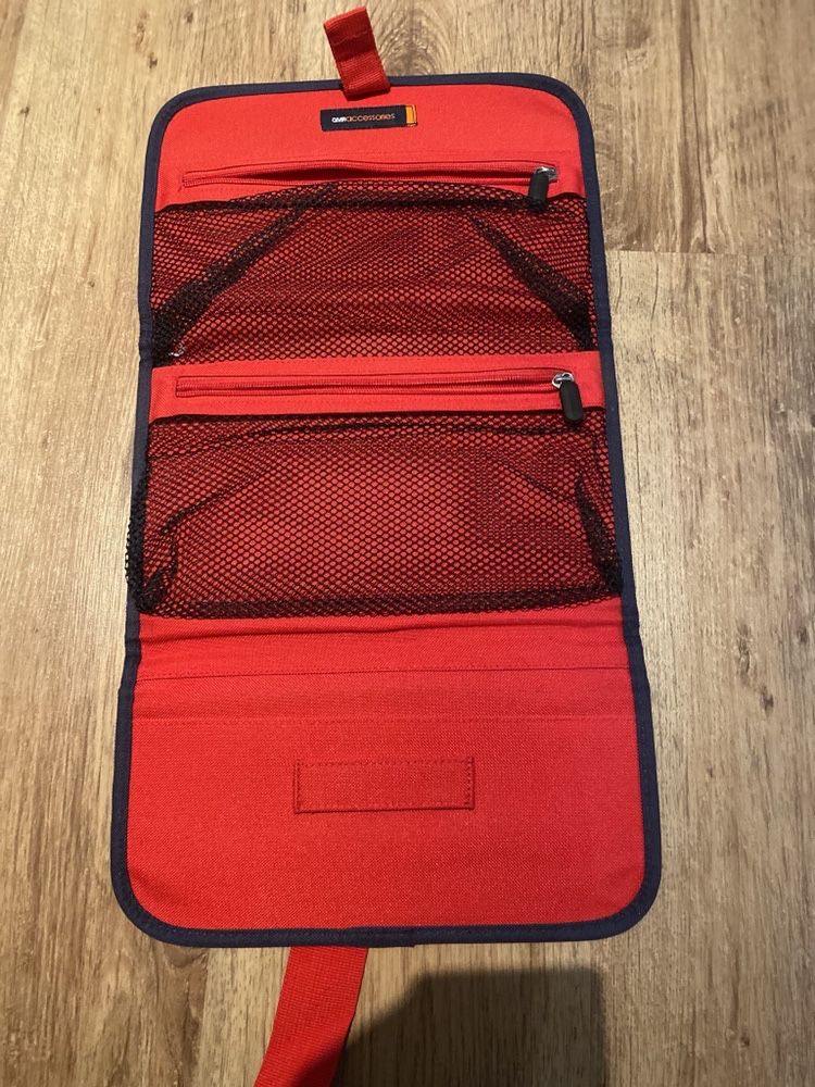 Carteira porta documentos/ necessaire Quebramar