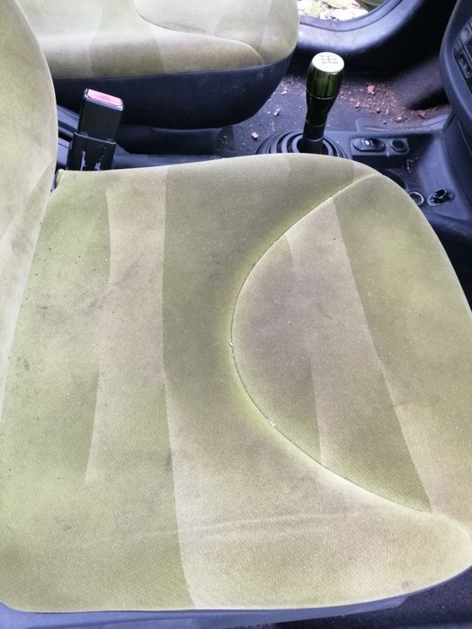 Pranie dywanów, kanap, tapicerki meblowej, samochodowej.