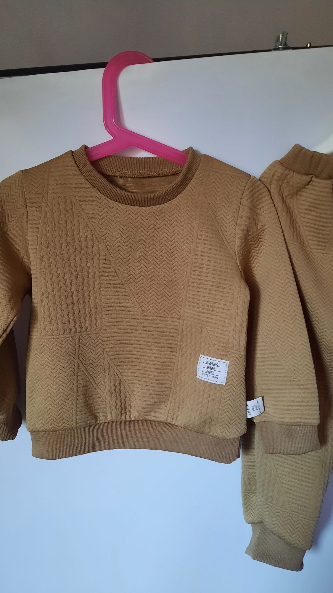 Shein  Dres dzieciecy rozmiar 92
Dres dziecięcy
 Rozmiar 92
Stan ideal
