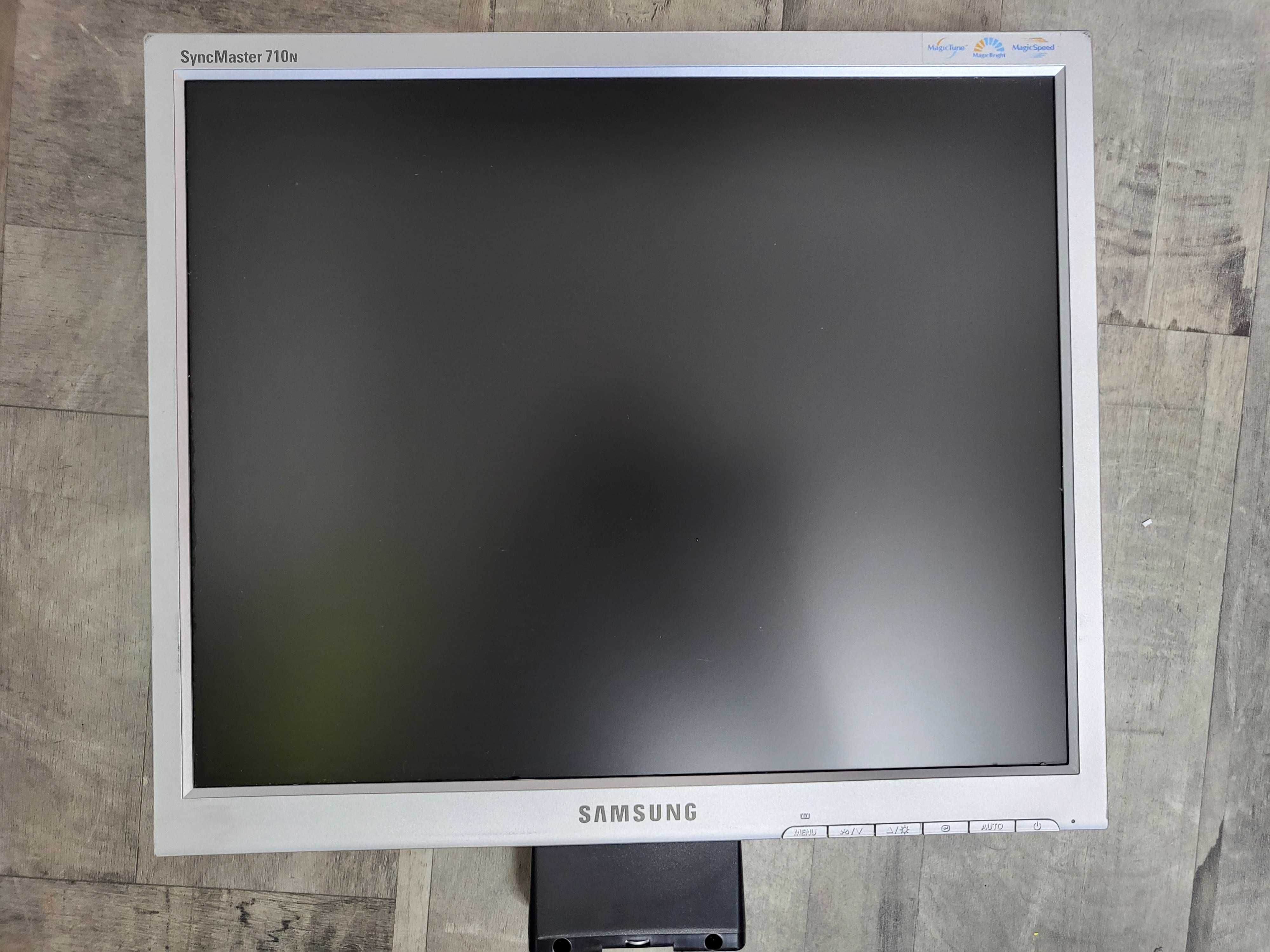 Монітор Samsung SyngMaster 710 N