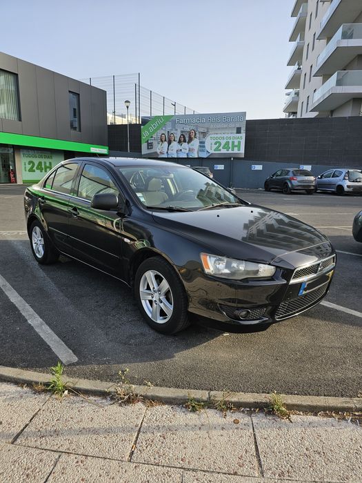 Mitsubishi Lancer 1.5 Invite 2010