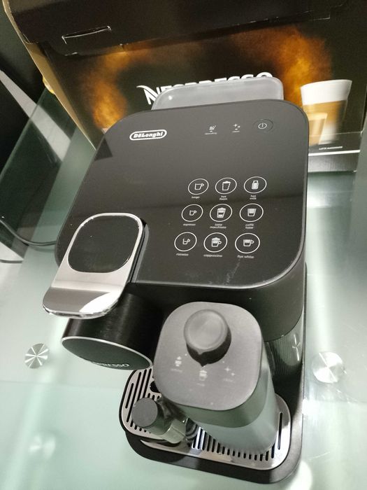 Máquina de café Grand Lattissima "Promoção"