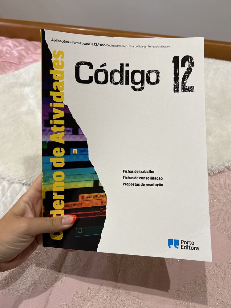 Código 12 - Caderno de atividades- Aplicações informáticas B