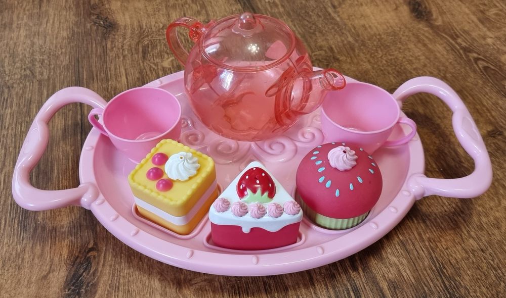 Игрушк Kiddieland и Fisher Price мольберт столяр посуда